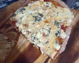 Foto del paso 8 de la receta: Pizza de harina integral con paciencia..