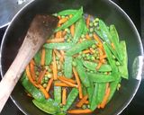 Une image de l'étape 5 de Magret de canard laqué et nouilles Udon sautées.