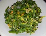 Foto langkah ke 7 dari resep Tumis pakis udang ebi.