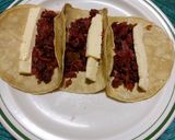 Foto del paso 4 de la receta: Tacos light de flor de jamaica con queso
