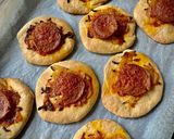Foto del paso 5 de la receta: Coca de higos y cebolla caramelizada con sobrasada