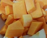 Foto del paso 1 de la receta: Crema de calabaza con pasas