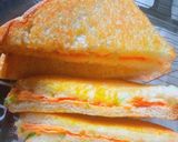 Foto langkah ke 3 dari resep Egg Sandwich.