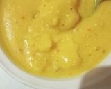 A picture of step 4 of Kadhi with pakodi.