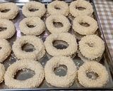 Foto langkah ke 5 dari resep Camilan Viral 2025 Donat Pisang Ala Tasyi Athasyia.