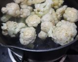 A picture of step 3 of Thai Fried Cauliflower.