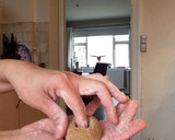Foto langkah ke 7 dari resep Kukis Gelang.