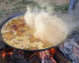 A picture of step 5 of Valencian Paella.