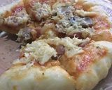 Foto langkah ke 6 dari resep Pizza teflon sederhana.