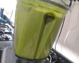 A picture of step 2 of Immune booster green smoothies.