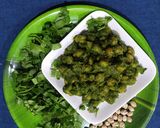 A picture of step 6 of Hariyali Chole masala (without onion garlic).