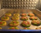Foto langkah ke 9 dari resep Flower Cookies.