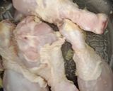 Foto langkah ke 1 dari resep Ayam Goreng Ketumbar.