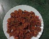 A picture of step 4 of Crispy bitter gourd chips.
