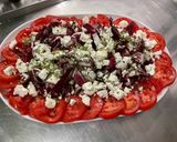 Une image de l'étape 6 de Salade de chicorée sauvage aux tomates et feta sauce balsamique.