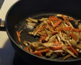 快炒三絲麵腸 🍀素食的食譜步驟8照片