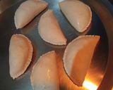 A picture of step 4 of Coconut stuffed Gujiya.