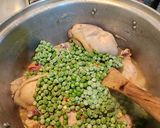 Foto del paso 3 de la receta: Pollo arvejado