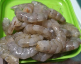 Foto del paso 1 de la receta: Sartenada de langostinos y salchichas al estilo cajún