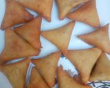 A picture of step 4 of Chicken samosa.