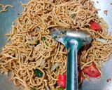 Foto langkah ke 3 dari resep Mie Panjang Umur Telur.