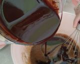 Gambar langkah 6 resipi Fudge Brownies.