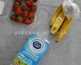 Foto langkah ke 1 dari resep Jus Susu Pisang Strawberry.