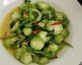 Foto langkah ke 3 dari resep Gambas cah seledri bawang putih.