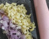 Foto langkah ke 1 dari resep Tumis kubis telur tomat.