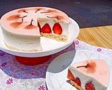 Hình bước làm 14 của món Sakura Strawberry Cheesecake - bánh phô mai dâu hoa anh đào