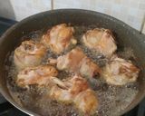 Foto langkah ke 1 dari resep Ayam Bumbu Rujak Jawa Timur.