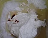 A picture of step 2 of Oreo brownies cake.