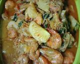 Foto langkah ke 5 dari resep Udang kemangi asam pedas ala QeeLa's Kitchen.