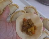 Foto langkah ke 5 dari resep Pastel Carry Daging Sapi Goreng.