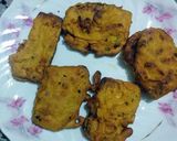 A picture of step 4 of Begun Bhaja.