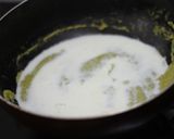 A picture of step 3 of Greenchillie ka halwa.