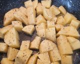 Une image de l'étape 2 de Pommes de terre sautées sauce grecque version 5max.