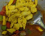 Gambar langkah 4 resipi Chicken Jalfrezi.