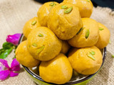 Besan ladoo