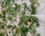 A picture of step 1 of Homemade Moringa Powder / Moringa Leaf Powder.