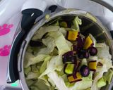 Foto del paso 1 de la receta: Ensalada Coleslaw con huevo y lechuga en TMX