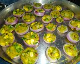 स्टफ्ड ऑनियन (Stuffed onion recipe in Hindi) रेसिपी चरण 3 फोटो