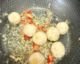 Gambar langkah 4 resipi 👩‍🍳Cendawan Shimeji Tumis Telur.