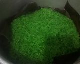Foto langkah ke 2 dari resep Ketan kukus pandan tabur kelapa.