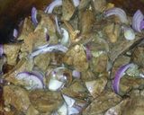 A picture of step 1 of Liver stew and onion rice.
