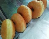 Foto langkah ke 7 dari resep Donat empuk simpel banget.