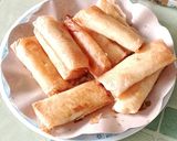 Foto langkah ke 3 dari resep Lumpia Tape Keju Saus Karamel.