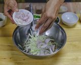 รูปขั้นตอนการทำที่ 10 ของ ยํากุ้งสด นรกแตก สายแซ่บต้องไม่พลาด