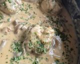 Une image de l'étape 5 de Paupiettes de poulet à la crème et aux champignons.