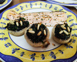 Foto del paso 3 de la receta: Champiñones rellenos de espinacas a la miel